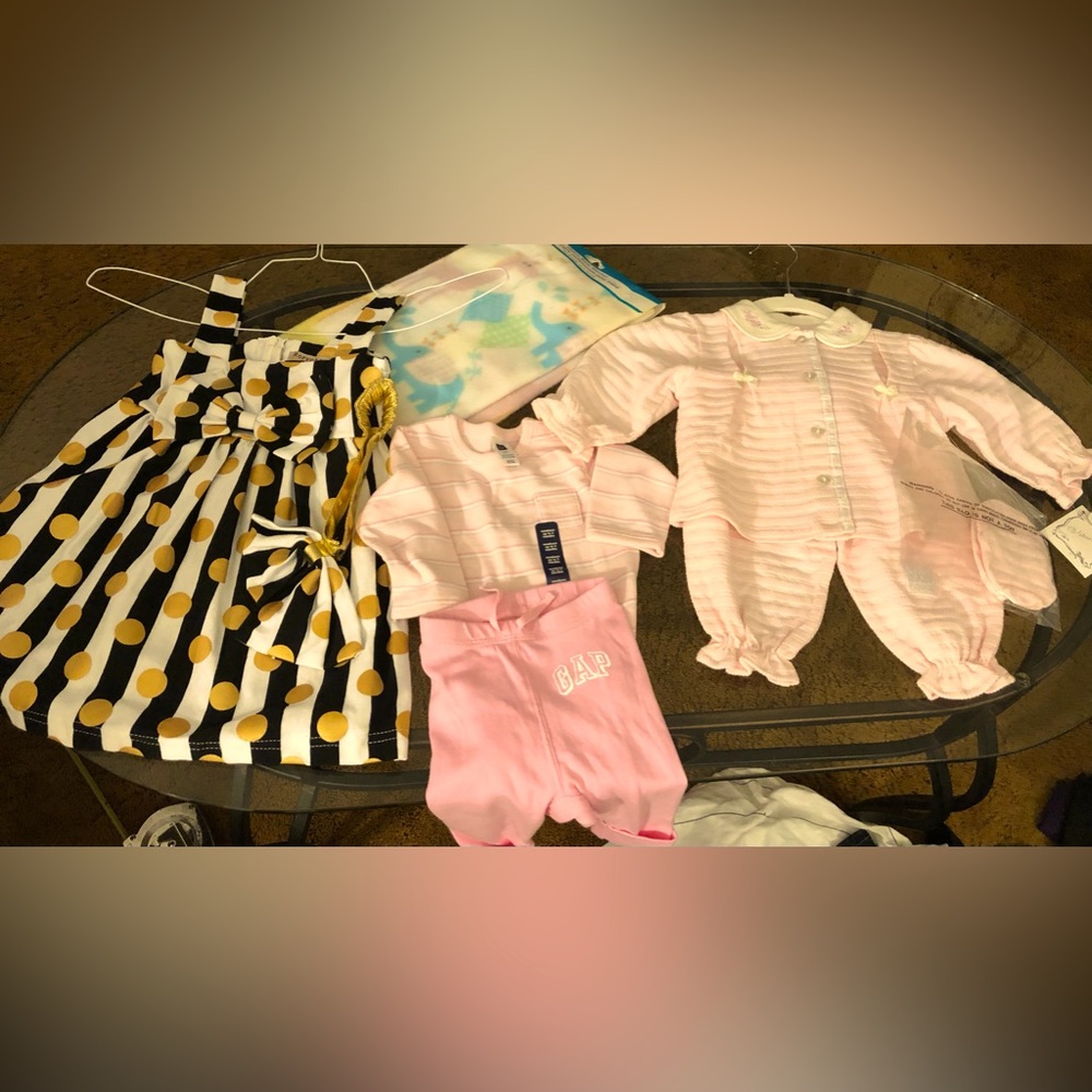 COPY - 🔥NWT Newborn- 6-9mo Baby Girl Bundle, Summer Dress, Baby Gap Set & a Dre…